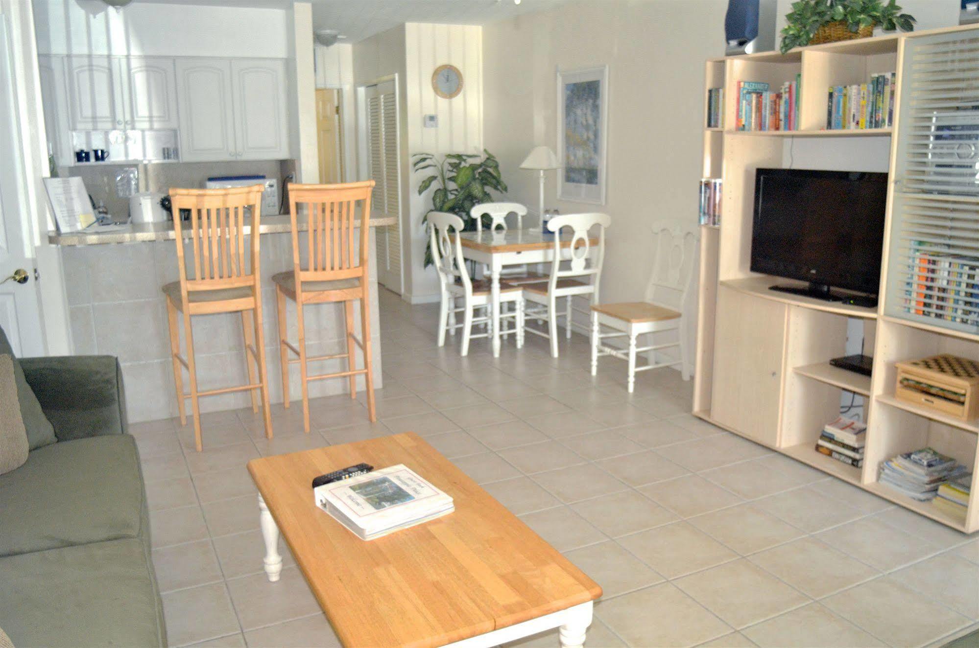 Pineapple Place Apartment Pompano Beach Exterior photo